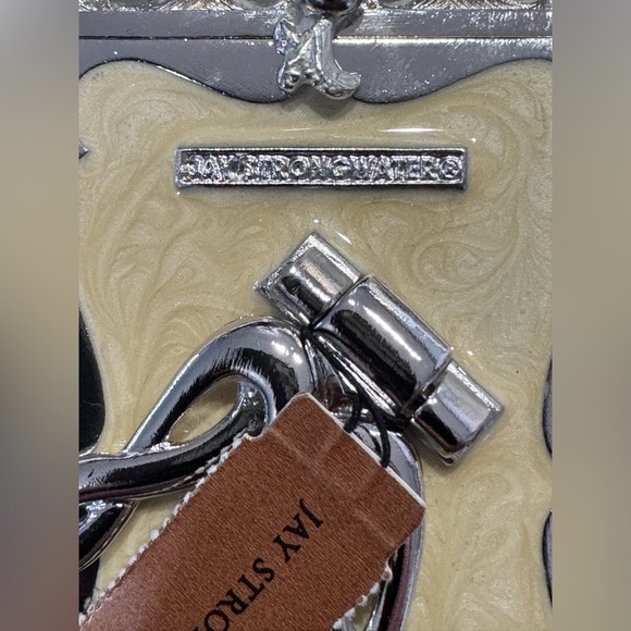 RARE JAY STRONGWATER DUCHESS 2 x 3 SWAROVSKI CRYSTAL JEWELED BRAID FRAME
5068 - Picture 3 of 6